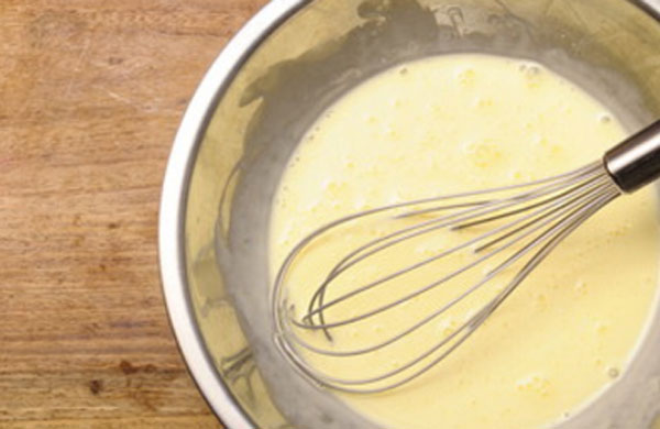 Яйца с молоком