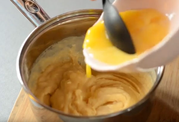 Добавление желтков