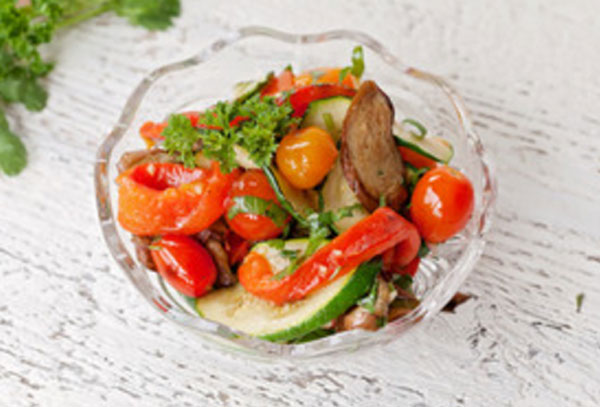 Готовый теплый салат