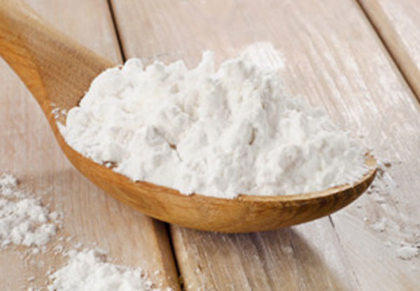 Деревянная ложка с крахмалом