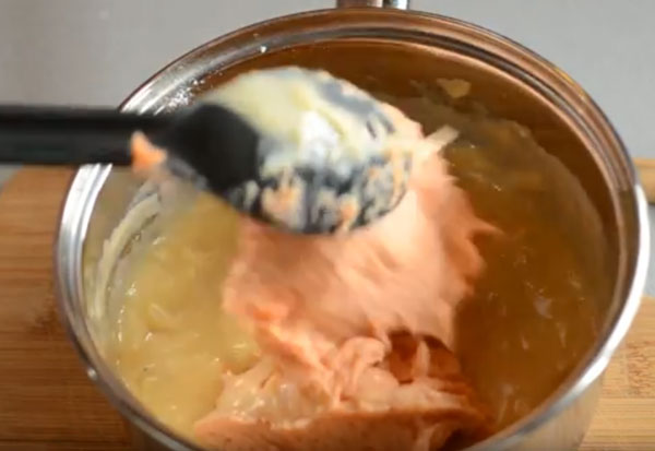 Добавление рыбной массы