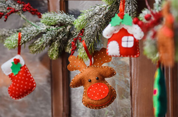 Елочные украшения из фетра