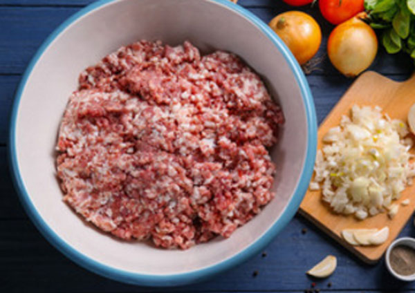 Фарш в миске