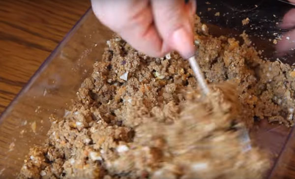 перемешивание ингредиентов