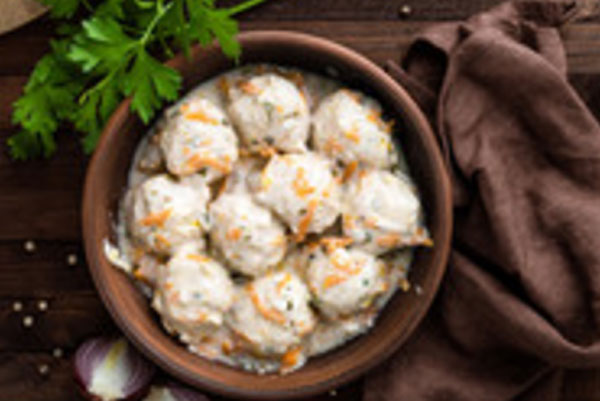 Готовые фрикадельки из курятины с кролятиной