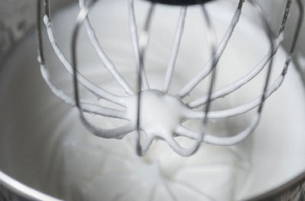 Взбитый белок