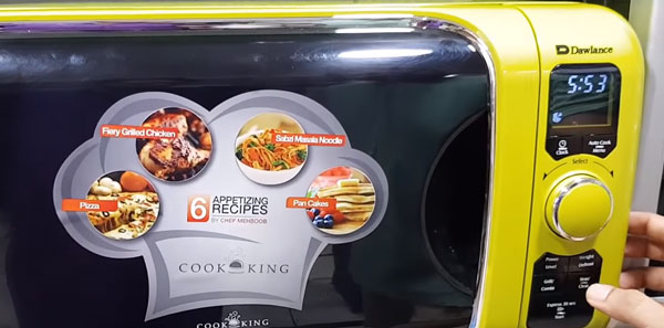 На микроволновке задают параметры