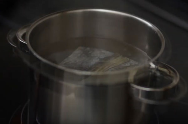 Кастрюля с рыбой