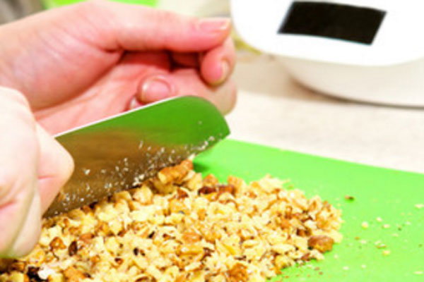 Измельчение грецких орехов