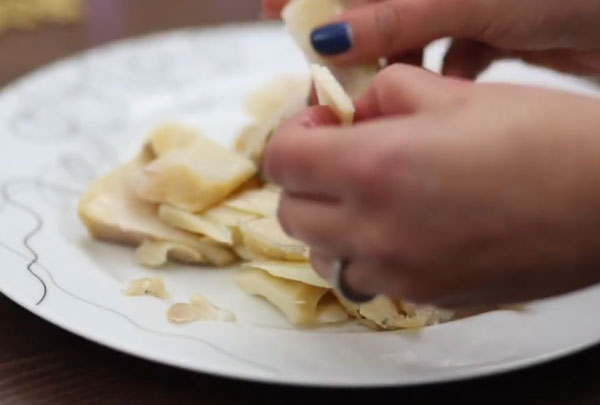 Рыба разобранная на кусочки