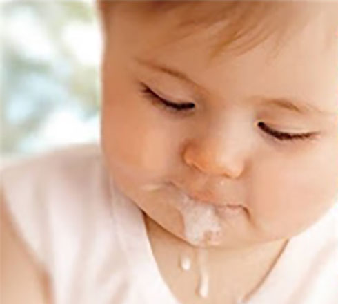 Ребенок срыгивает