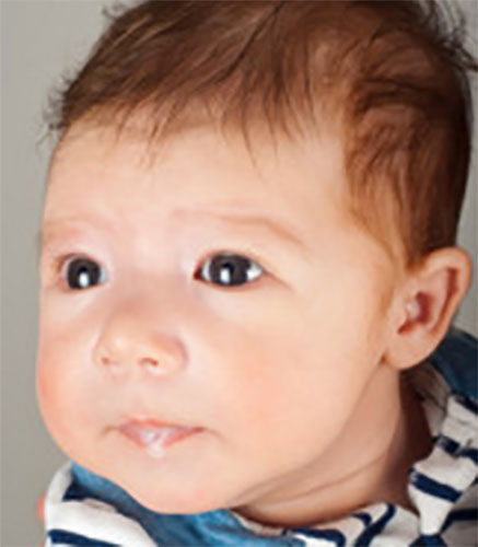 Малыш срыгивает