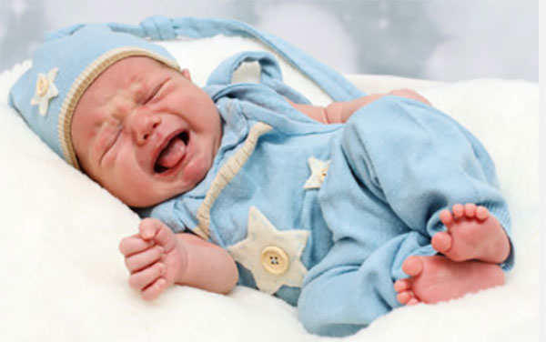 Грудной ребенок сильно плачет