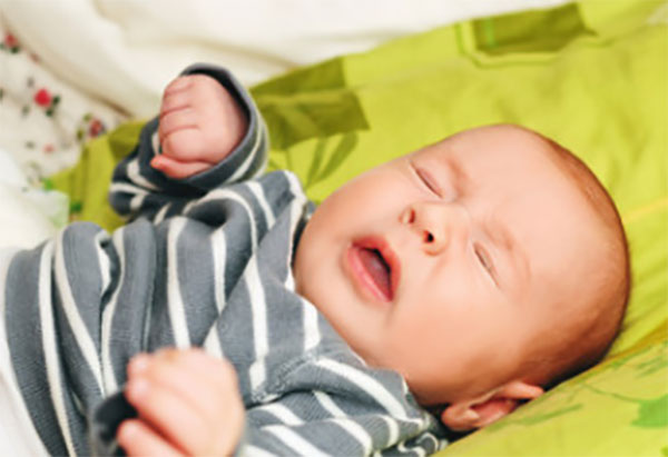 Грудной ребенок кашляет