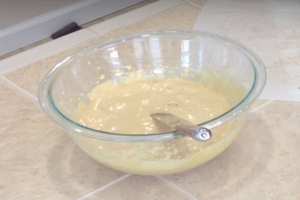 Готовый крем из сгущенки и сливочного масла