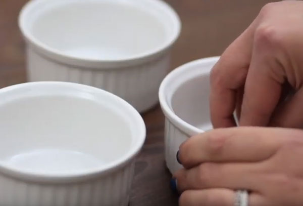 Смазывание формочек