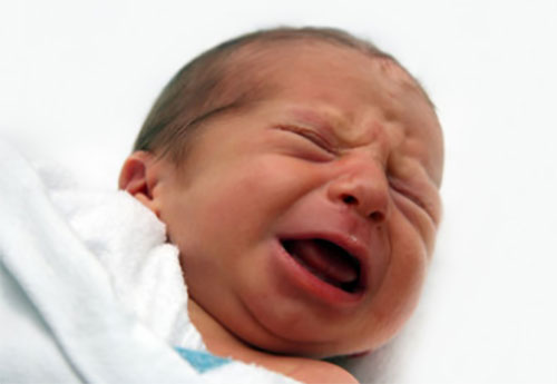 Плачущий грудничок