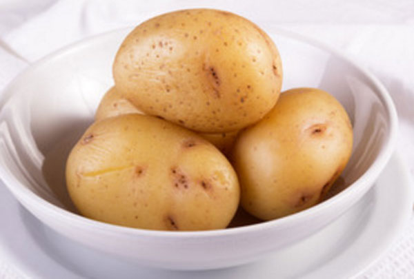 Неочищенный сваренный картофель