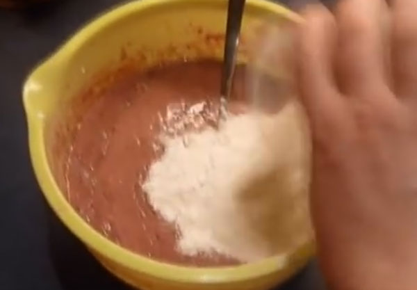 Добавление муки