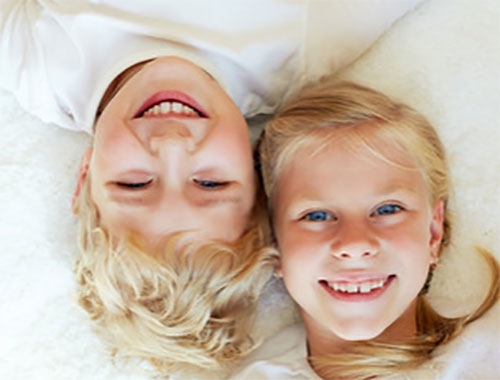 Улыбающиеся дети