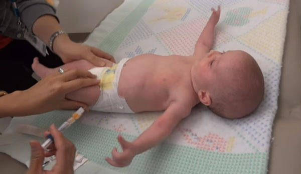 Прививка новорожденному