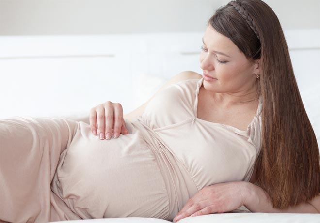 Беременная девушка Девушка перед родами