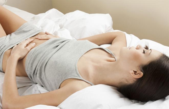 Боли в животе у девушки Боли в животе у девушки